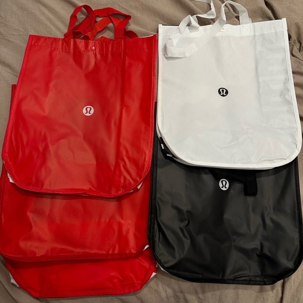 Lululemon reusable shopping bags